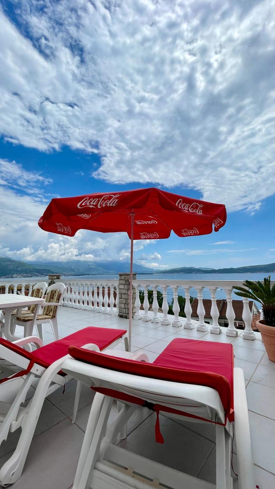 Family House With Pool & Sea View Aparthotel Bijela Εξωτερικό φωτογραφία