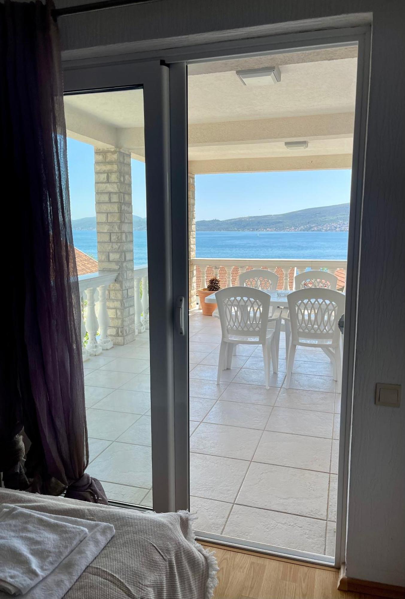 Family House With Pool & Sea View Aparthotel Bijela Εξωτερικό φωτογραφία