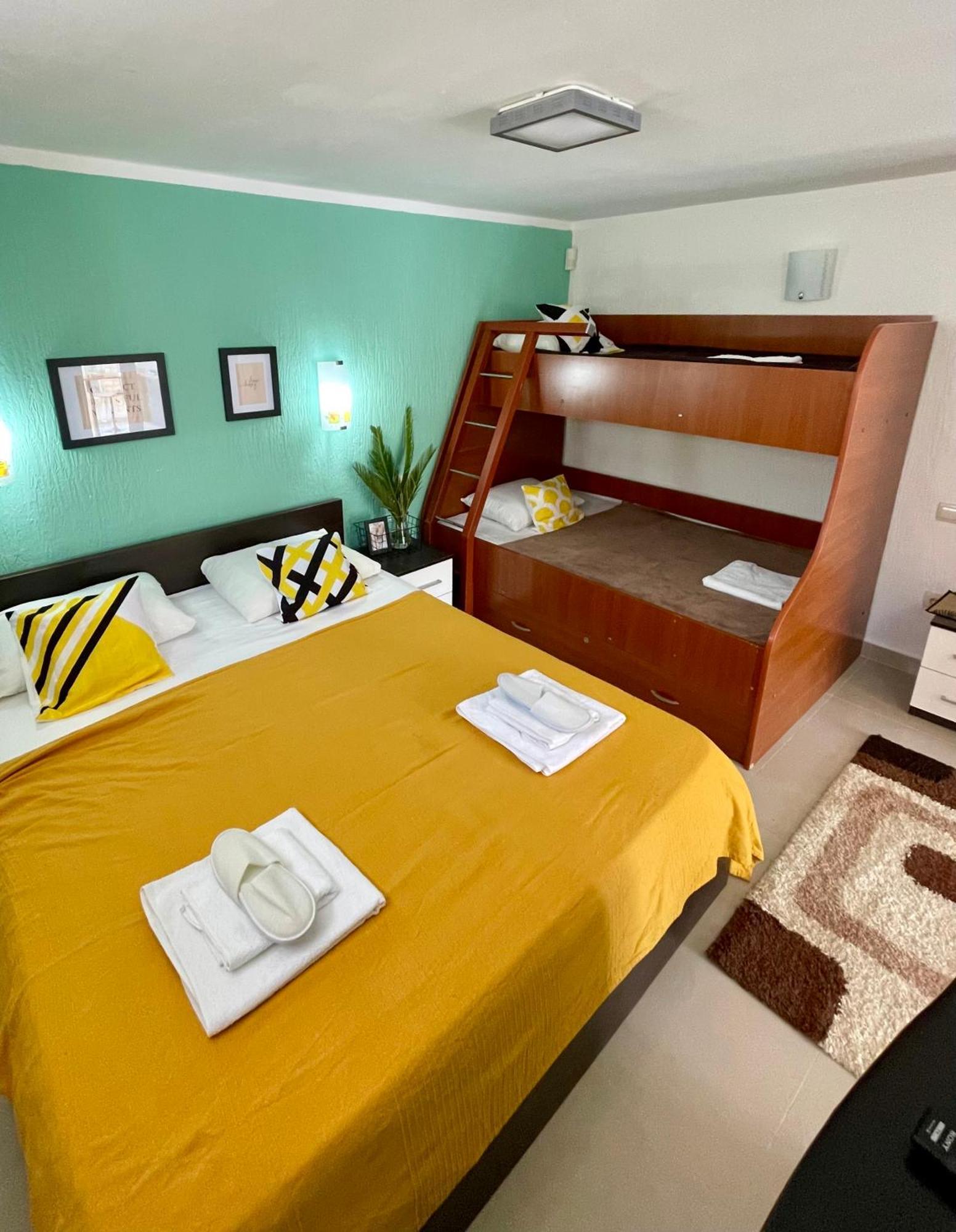 Family House With Pool & Sea View Aparthotel Bijela Εξωτερικό φωτογραφία