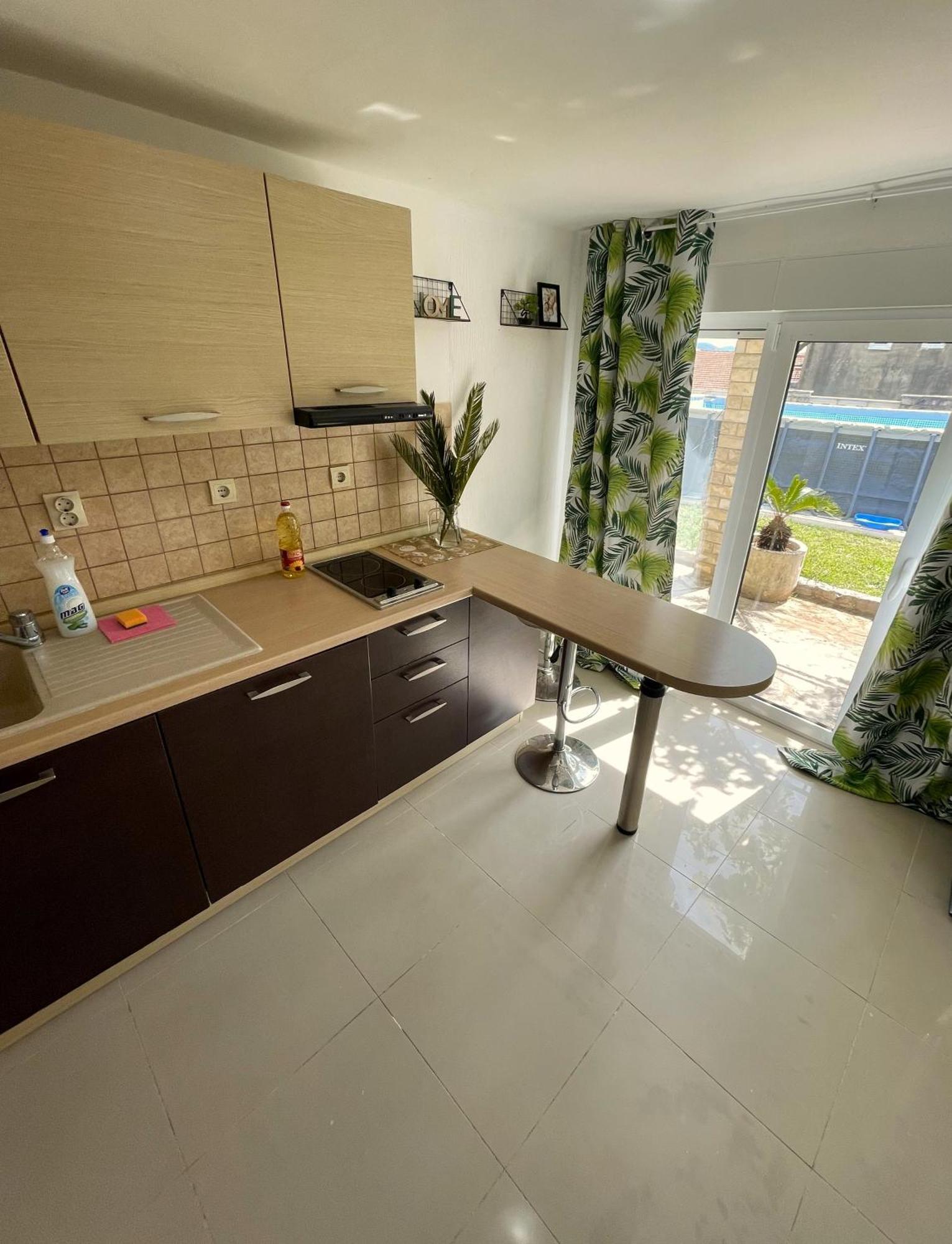 Family House With Pool & Sea View Aparthotel Bijela Εξωτερικό φωτογραφία