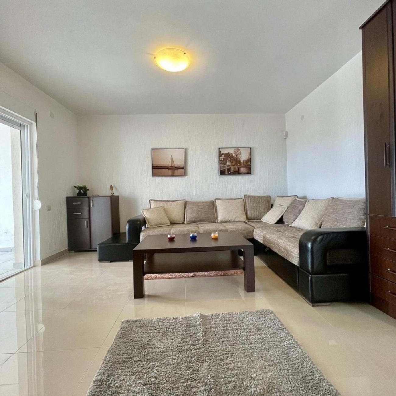 Family House With Pool & Sea View Aparthotel Bijela Εξωτερικό φωτογραφία