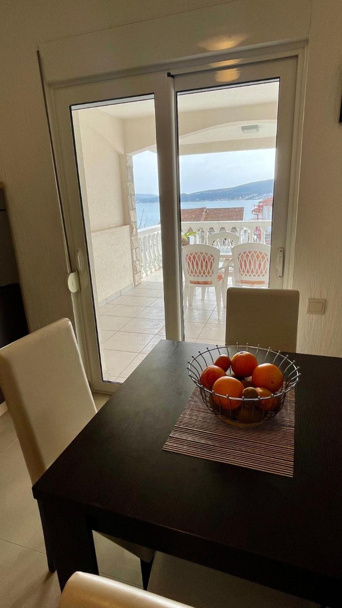 Family House With Pool & Sea View Aparthotel Bijela Εξωτερικό φωτογραφία